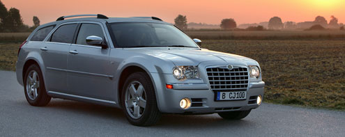 300c-touring_fahrend.jpg