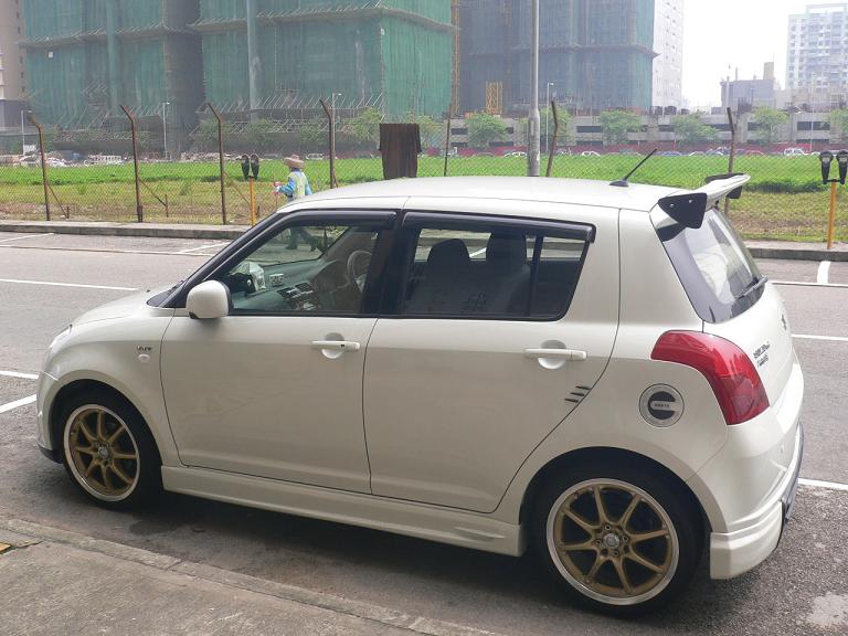 Swift j adore.JPG