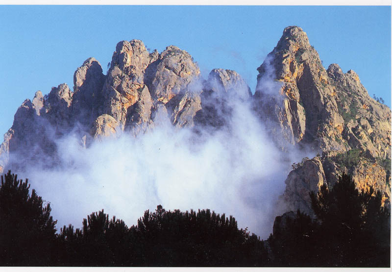 Aiguilles_de_Bavella.jpg