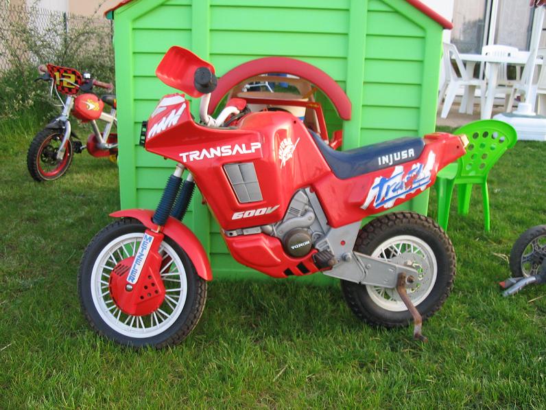 MOTO.JPG