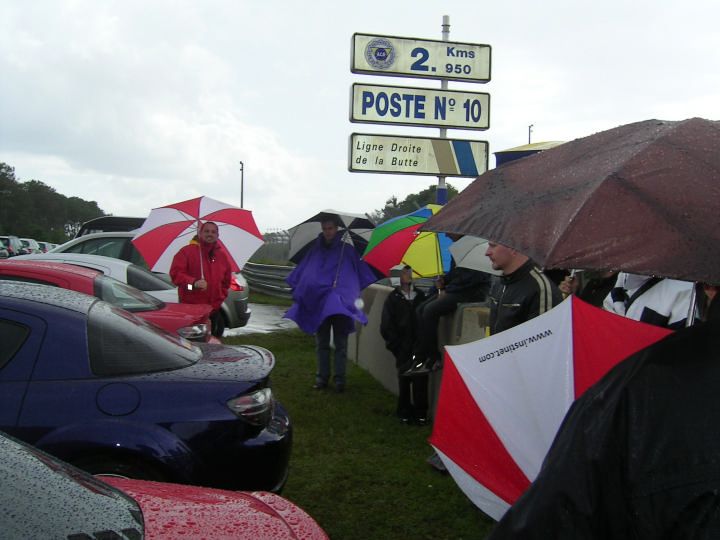 6 la pluie on garde le sourire.jpg
