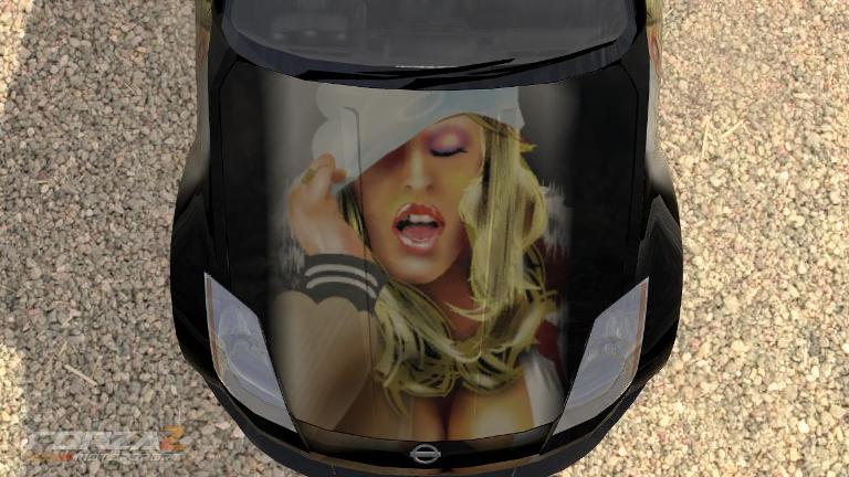 forza2 jenna capot1.jpg
