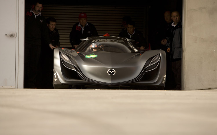 112_0712_07z+mazda_furai_concept+front_view.jpg