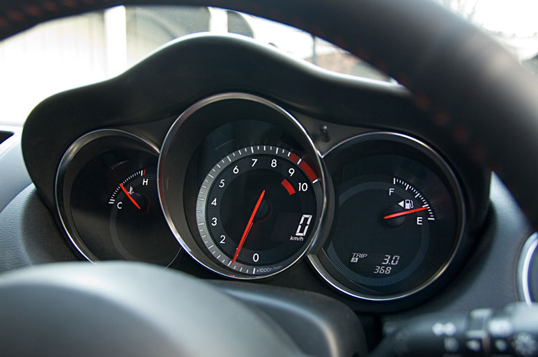 2008_Mazda_RX8_facelift_MotorAuthority_021.jpg