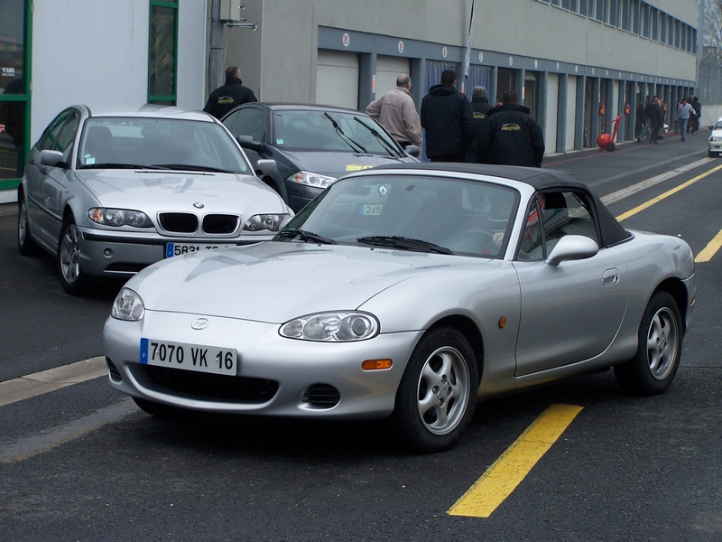 MX 5 PADDOCK.JPG