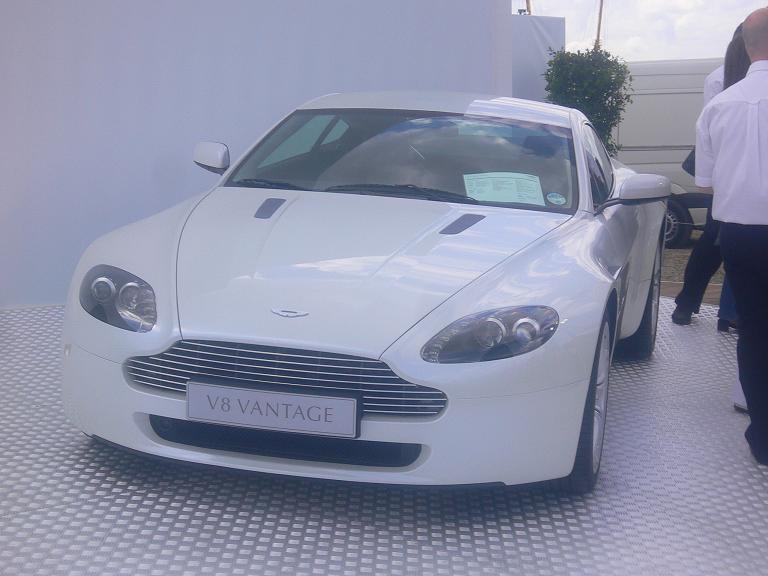 V8 Vantage !
