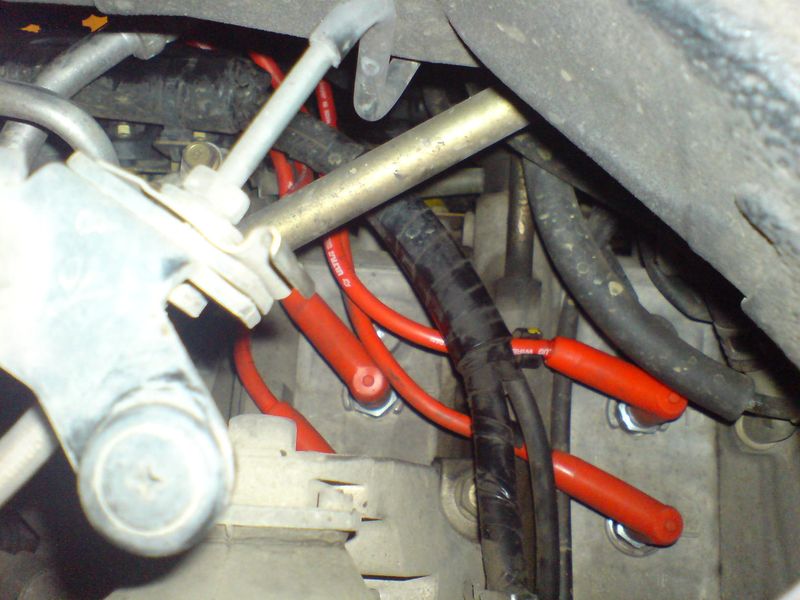 branchement 1 a 1 des 4 fil de bougies en passant par le coter passage de roue conducteur (voir post changement bougies)