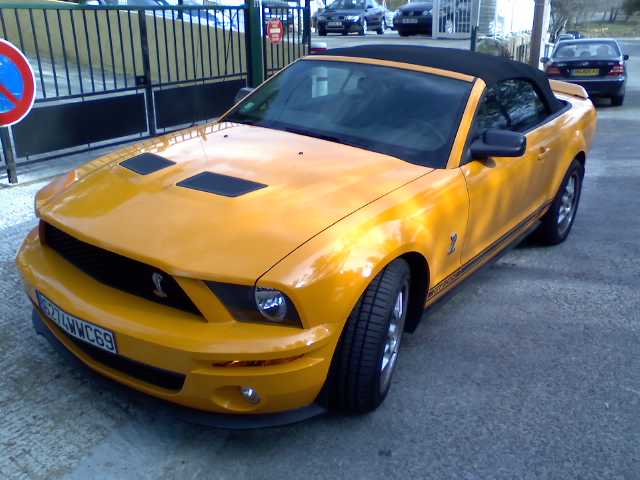 ca pete aussi une shelby non