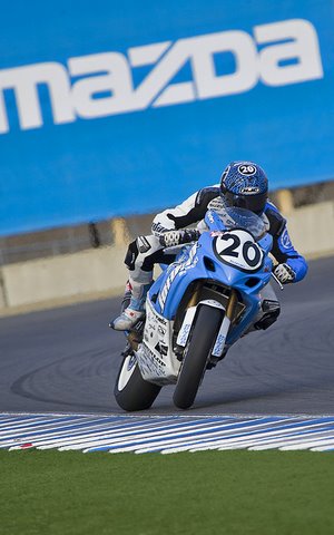 moto_ama_aaron_2.jpg