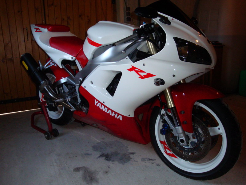 r1 -1.jpg