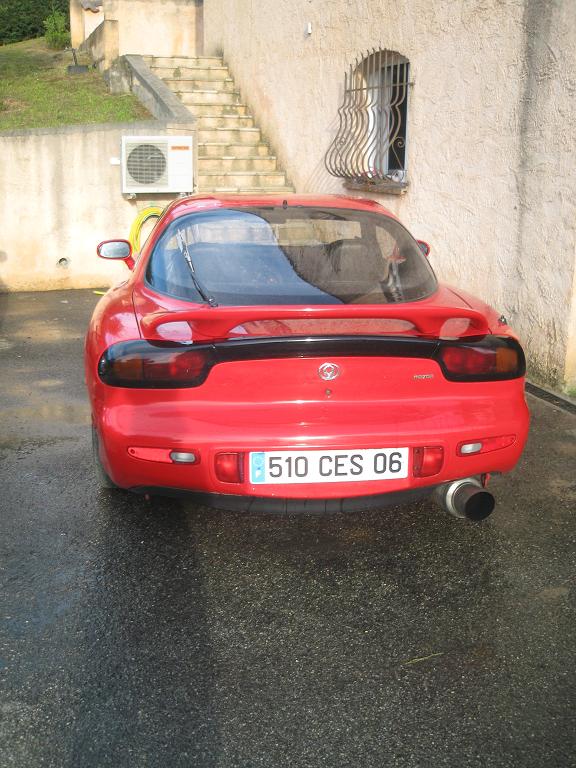 l'arrière, fermé