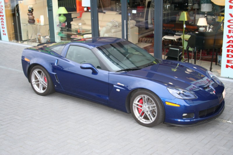 Oui, le gars vend sa ZO6 pour une GTR.  :D
