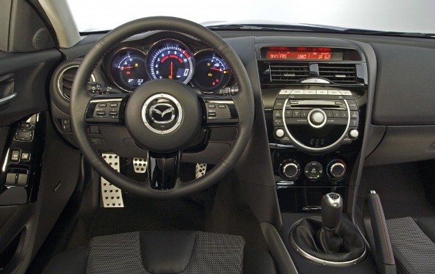 2009-rx8-console-635.jpg