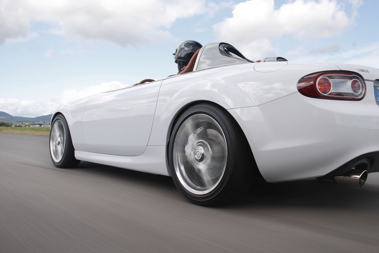 mazda-mx-5-superlight-version-2009-16.jpg