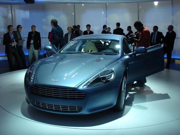 Aston Martin Rapide 1