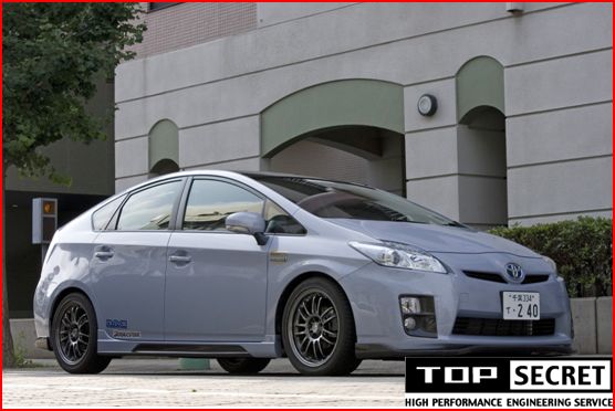 Toyota-Prius-Top-Secret-8.jpg