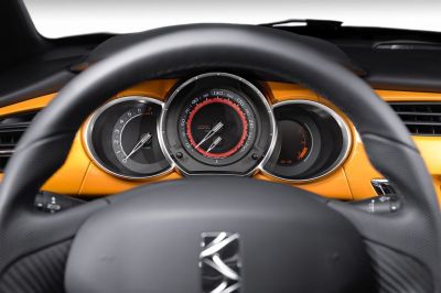 normal_citroen_ds3_racing_2010_16.jpg
