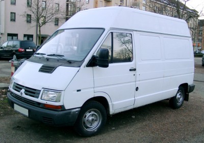 Renault_Trafic_front_20080106.jpg