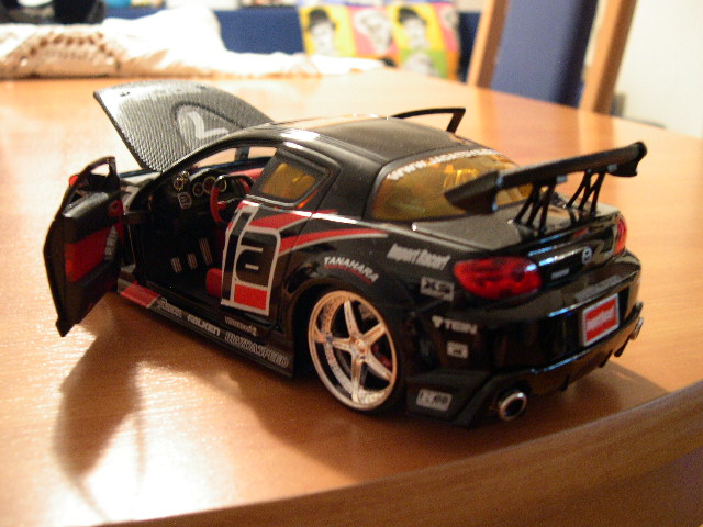 Miniature 017.jpg