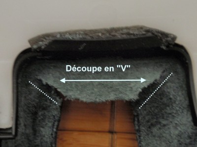 Collage AV 5.JPG (230.65 Kio) Consulté 12480 fois Découpe en "V" pour permettre à la pièce 2; le verrou de venir se loger sans forcer ni créer des bourrelets sur la surface du cuir.