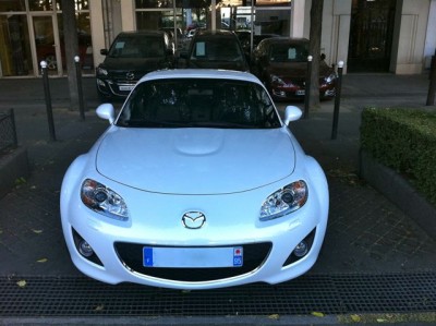 Devant Mazda Austerlitz vers 19h