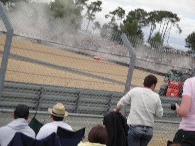 1 ère sortie de piste avec l'Audi qui viens crocher la féfé de Beltoise