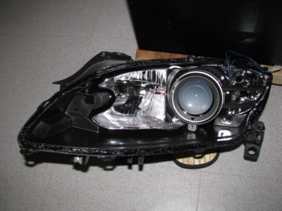 IMG_1533.JPG (180.06 Kio) Consulté 8958 fois voici le phare démonté ( la partie intérieure)