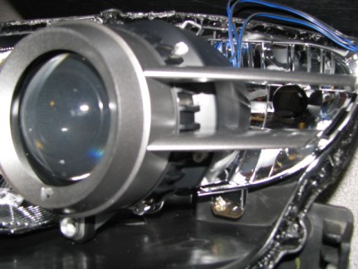 IMG_1534.JPG (156.42 Kio) Consulté 8958 fois la pose des LEDs INVISSIBLE (on voit les fils d'alimentation qui dépasse, c'est normal pour le moment)