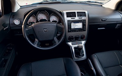 112_0711_07z-2008_dodge_caliber_srt_4-interior_view.jpg