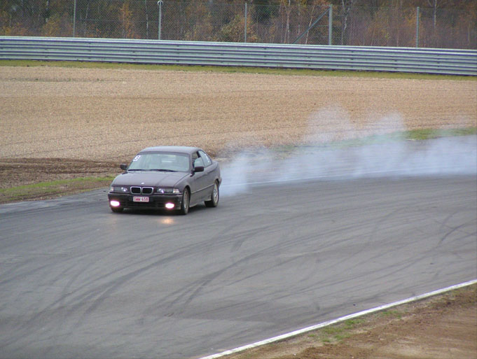 bmw 1.jpg