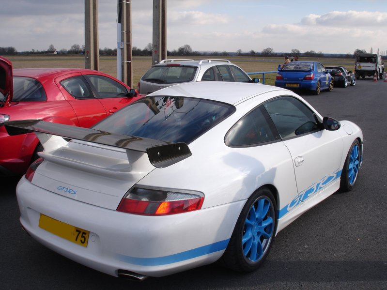 porsche_arr.JPG
