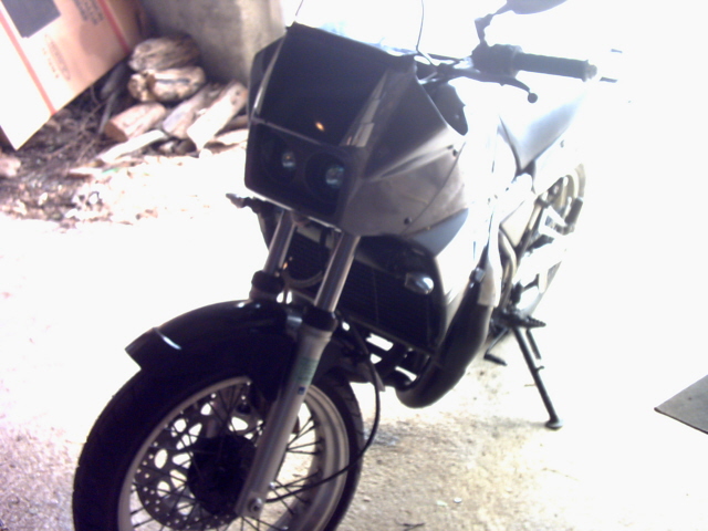 tdr 250 , jantes acron, ohlins arriere, frain petale avant, realeser 260, carbu 34, clapet boysen, conduit polie, piston forger mono segment, carenage fibre,118 kilos tous mouiller,et environ 60 bourrins, du bonheur en barre.