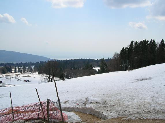 Y'a encore un peu de neige à 1200m...