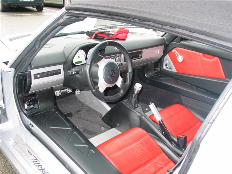 J'en ai profité pour jeter un oeil au Speedster d'un membre de RX8France.