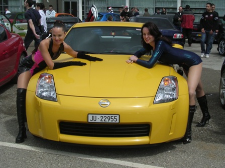 Sexy Girls 350Z ZeusCh.JPG