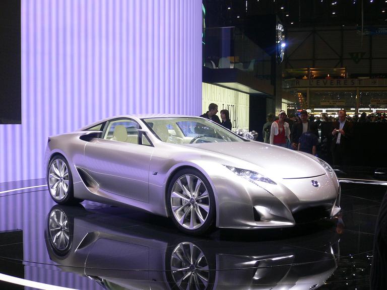 Lexus, la meilleure marque du monde à mes yeux désormais, superbe !!