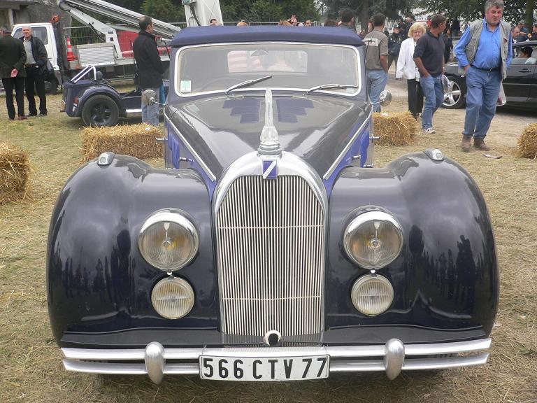 superbe Talbot si je ne m'abuse !
