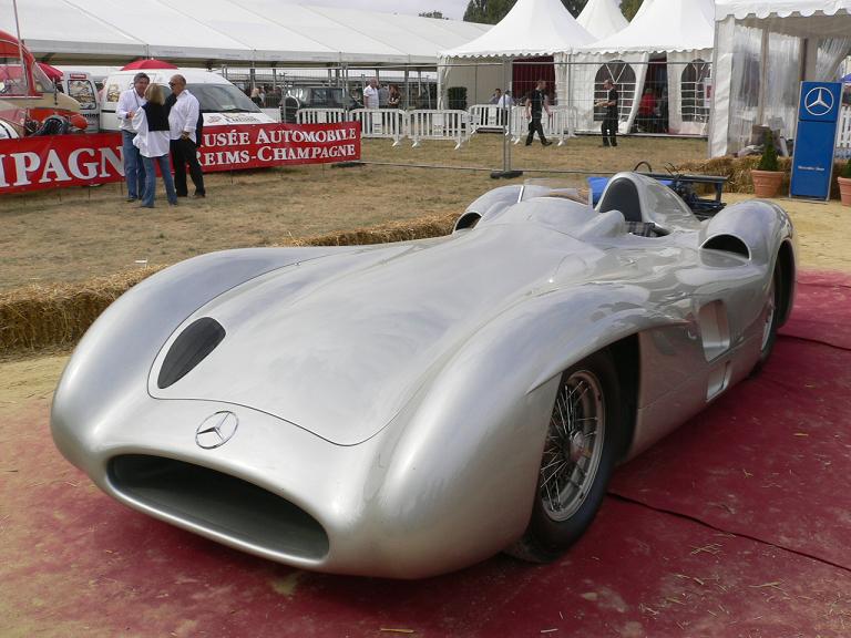 la Mercedes truc muche ou &quot;quand Alesi se prend pour Fangio&quot; ;)