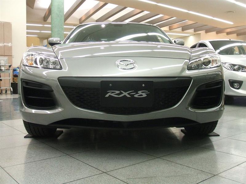 Mazda_RX8_FL08.jpg