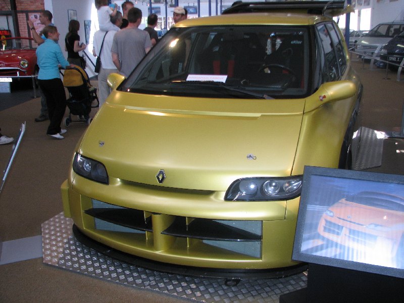 Le Renault Espace F1