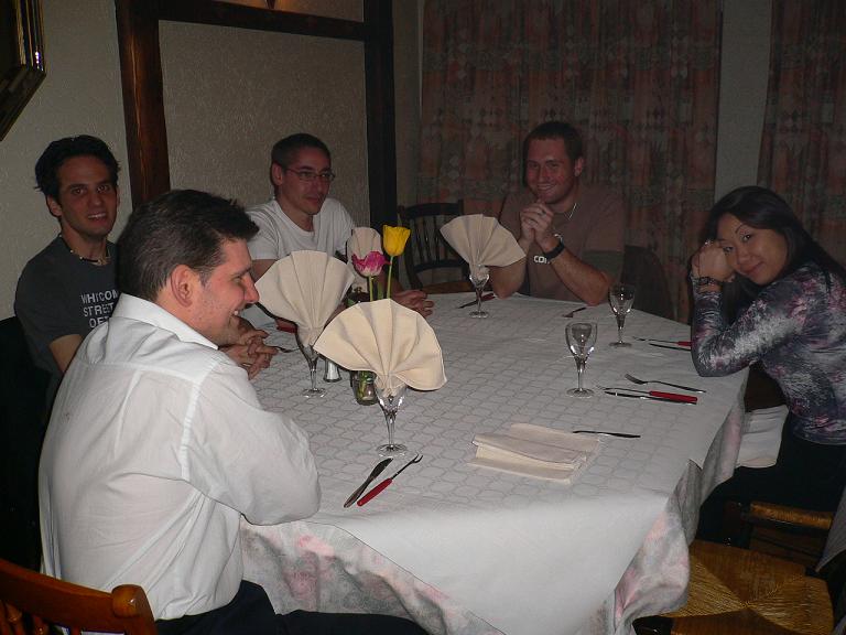 un resto entre amis, Bartste à gauche en noir nous a rejoint.