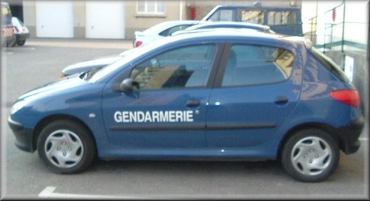 206hdi_scg_1099331104_voiture21.jpg