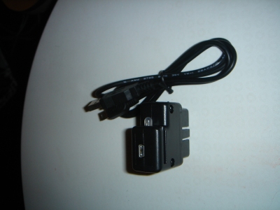 Le boîtier Pro Tuner avec son câble USB