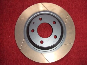 et voici le must!!! le centre de disque qui est peint....à la couleur carrosserie!!