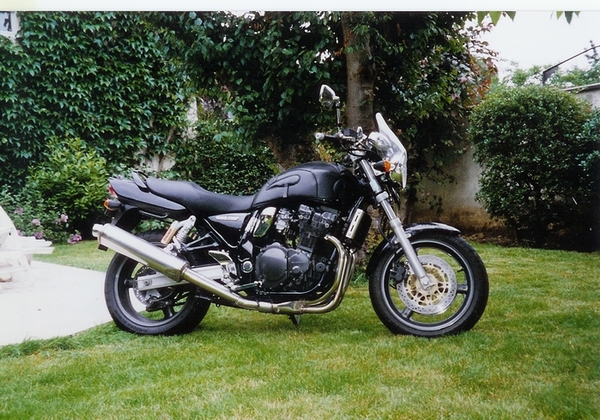 Suzuki GSX 750 Inazuma_PJ.jpg