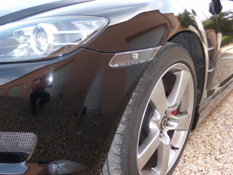 Voici le clignotant (le répétiteur), tout fraichement acheté chez rx8strakes....Posé en 2 minutes...
