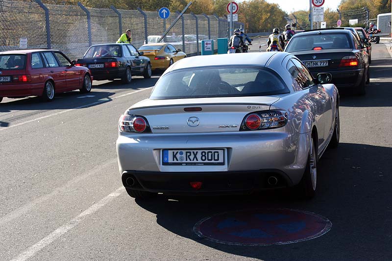 une des RX-8 allemandes vues ainsi qu'une rouge et une jaune ... j'en ai jamais vue autant ... mais je n'ai pas retrouver les propriétaire sur le parking !