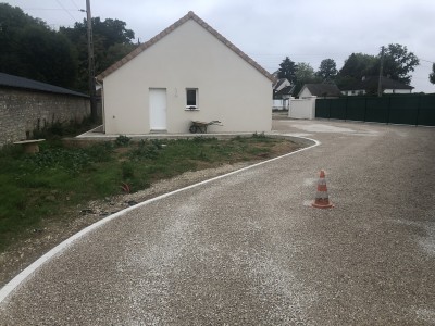 Vue du garage en venant de la maison