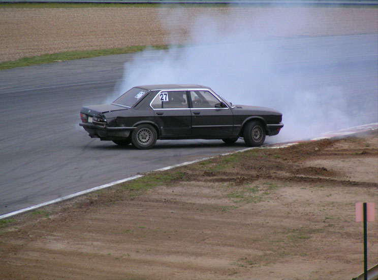 BMW cassé.jpg