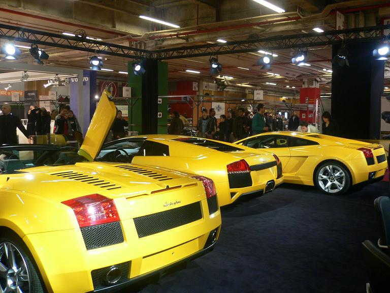 Lambo Trio, belle brochette surtout avec la new Murcielago 2006 (échappement énorme, feux arrière à diode, moteur plus puissant...)